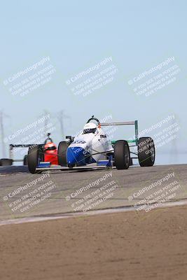 media/Oct-26-2025-CalClub SCCA (Sun) [[8ce1e69566]]/Group 3/Grapevine/